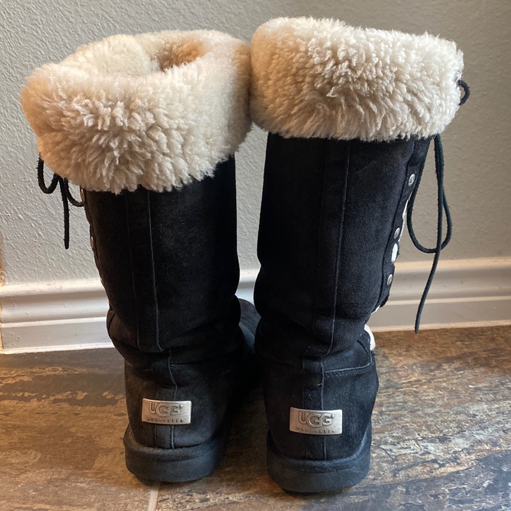 UGG High Boots Sz 9 Black - Great Cond